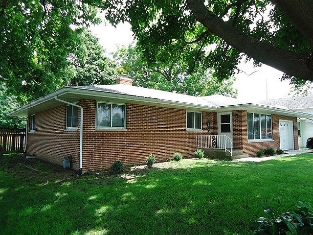 1st image of 204 N Cherry St