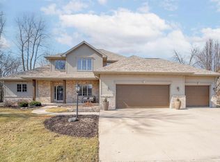 N8941 Box Elder Way, MENASHA, WI 54952