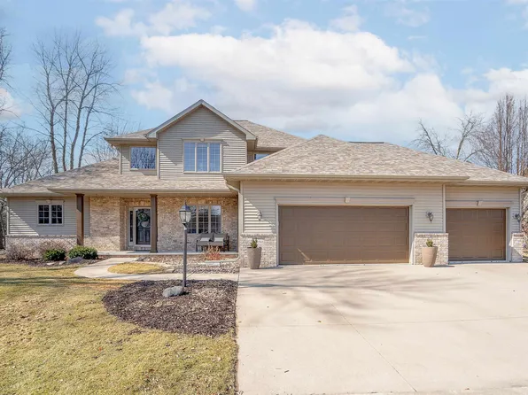 N8941 Box Elder Way, Menasha, WI 54952