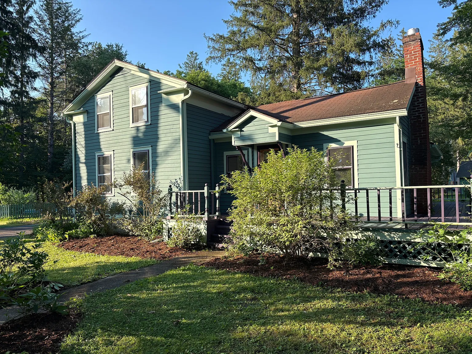Charming 3-Bedroom Cottage On the Cornell Bus Route — Photo 3