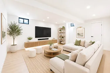 1146 Saint Mark's Avenue, #1R