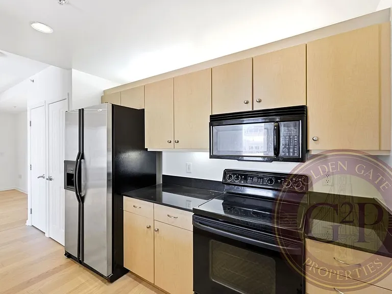 140 S Van Ness Ave #429 — Photo 8