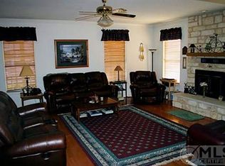 1 Duncan Way, Valley View, TX 76272