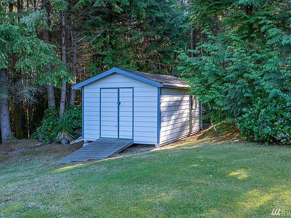 5th image of 4306 NE Lookout Ln