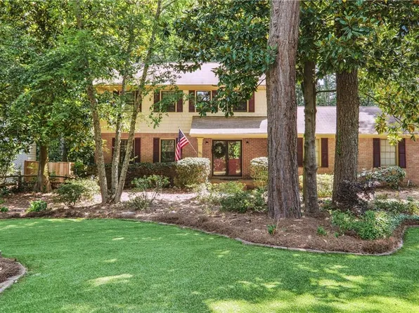 1971 Gainsborough Dr, Atlanta, GA 30341