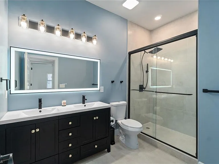 5420 Boxwood Way — Photo 16