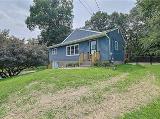 31 Coach Ln, Newburgh, NY 12550