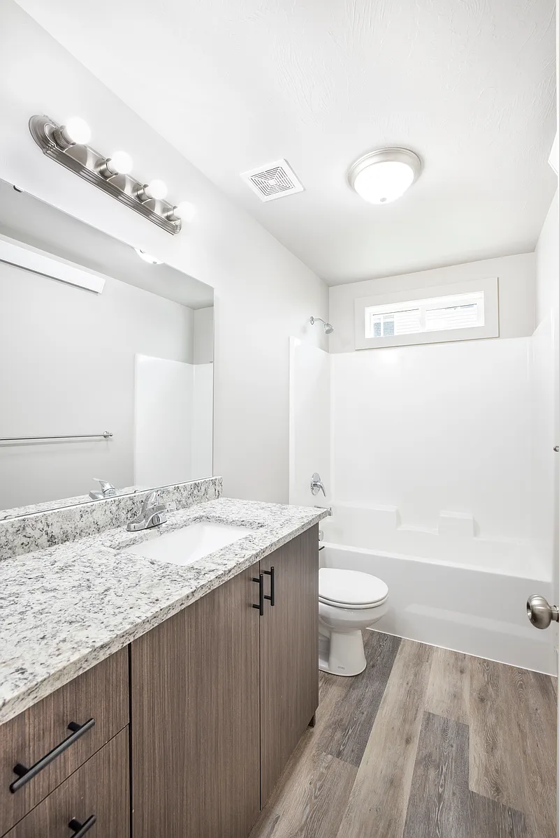 Building Photo - 6123 N Silver Fox Rd #1