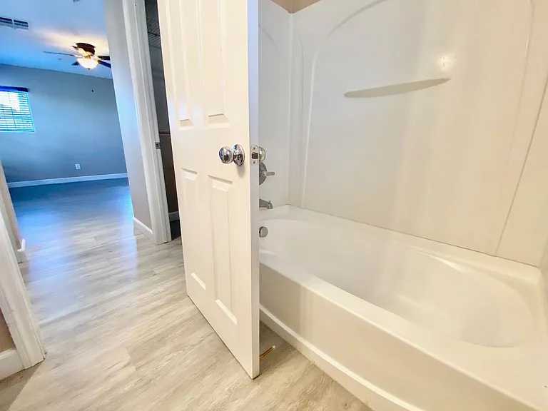 1060 Paradise Coach Dr — Photo 24