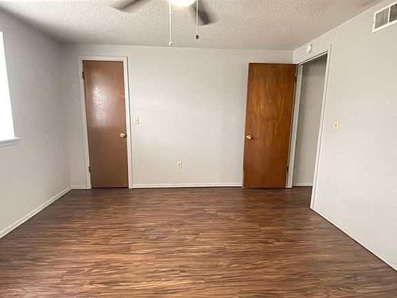 4th image of 2612 Elwood Dr