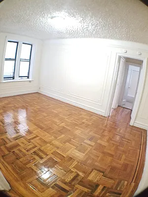 Rented by Roberto Guilbet, LREB | media 34