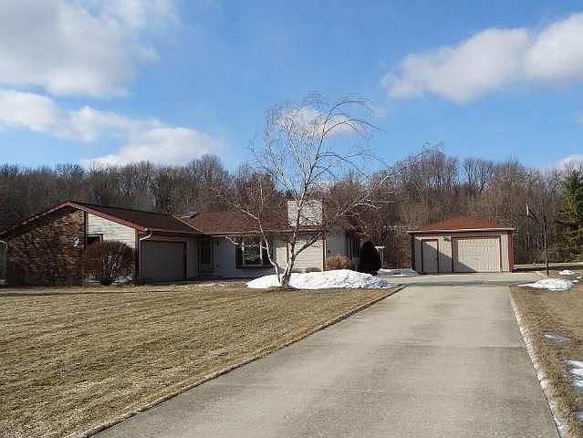 3326 Hubertus Rd, Hubertus, WI 53033 | Zillow