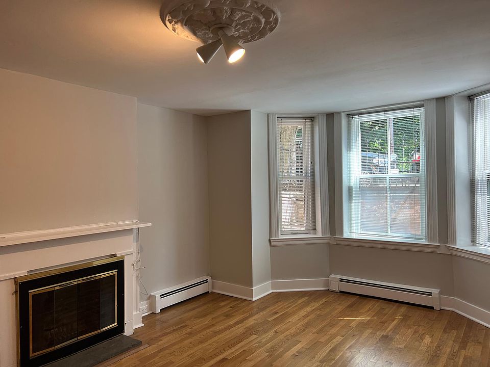 Living room facing Wooster Square