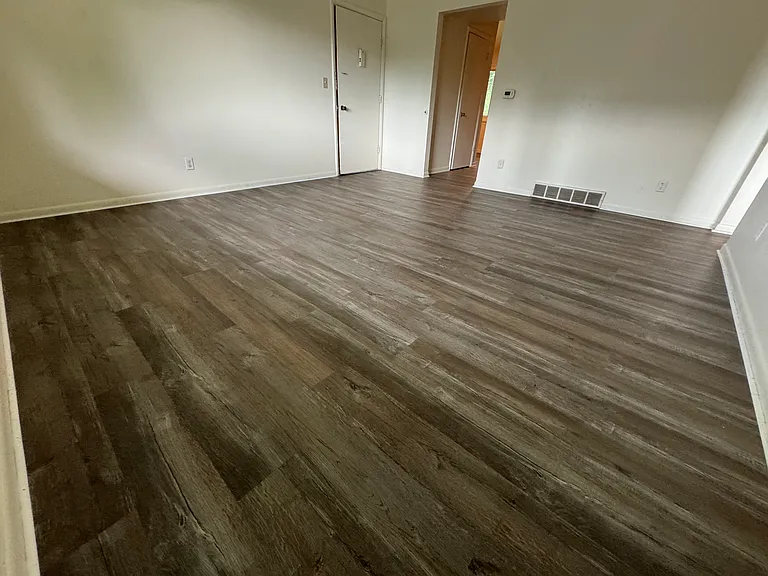 707 Kellogg Ave — Photo 8