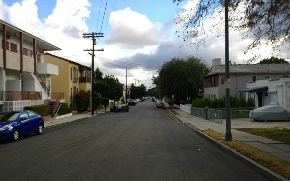 5th image of 1835 N Mariposa Ave