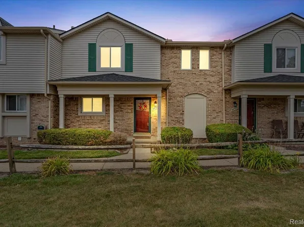 44567 Savery Dr, Canton, MI 48187