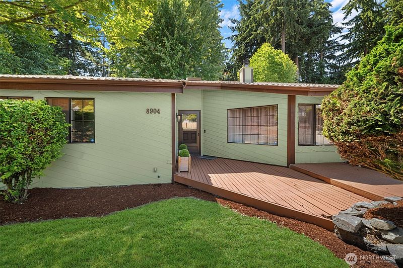 3rd image of 8904 121st Street