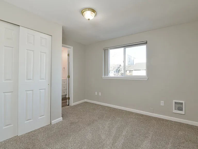 1702 S G St — Photo 12