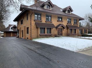 2956 Saint Paul Blvd, Rochester, NY 14617