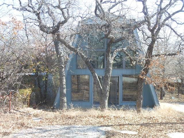 1st image of 317 N Hillcrest Ave