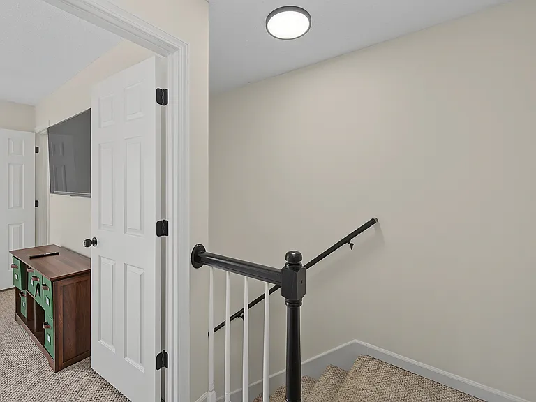 3209 Quiet Way — Photo 21