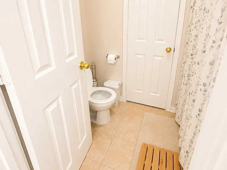 12915 Meadow Springs Dr — Photo 27