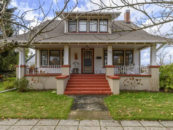 935 NE Cowls St, McMinnville, OR 97128