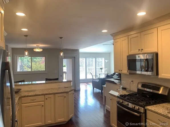 37 Heritage Drive #37, Avon, CT 06001