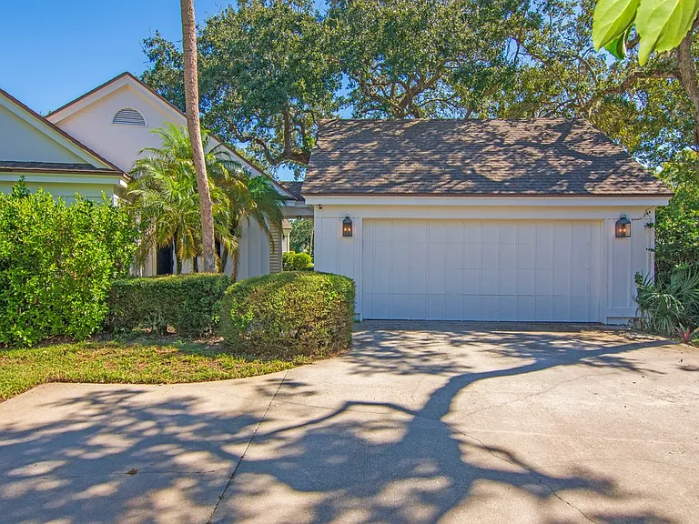 100 River Oak Ln — Photo 37