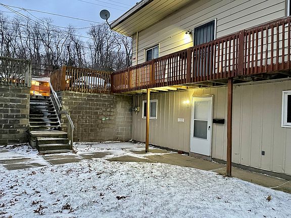 4th image of 2626 Newton St