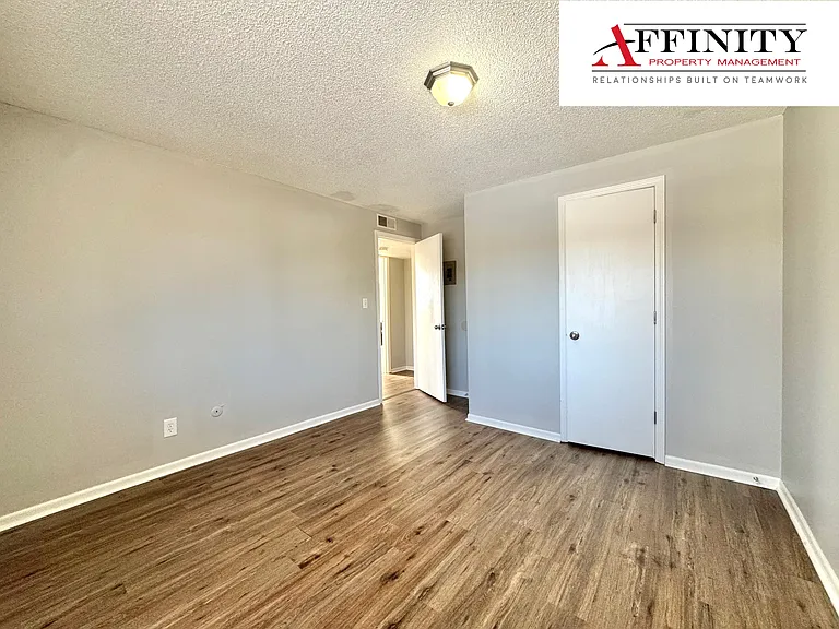 6305 Ravena Rd — Photo 10