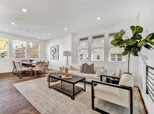 328 E Jeanette Ln, Santa Ana, CA 92705