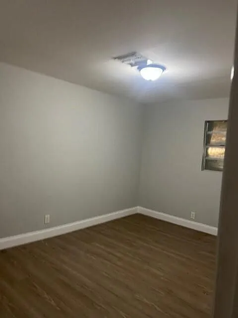 4 bed, 2.0 bath, 1370 sqft, $2,900 — Photo 4
