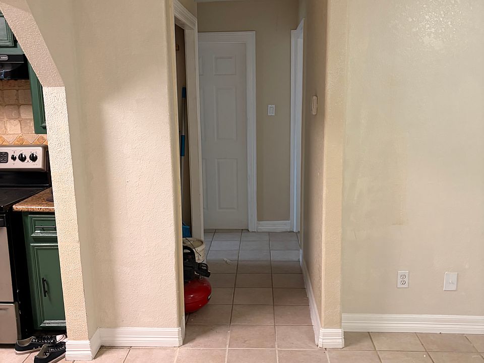 1st image of 533 Majestic St