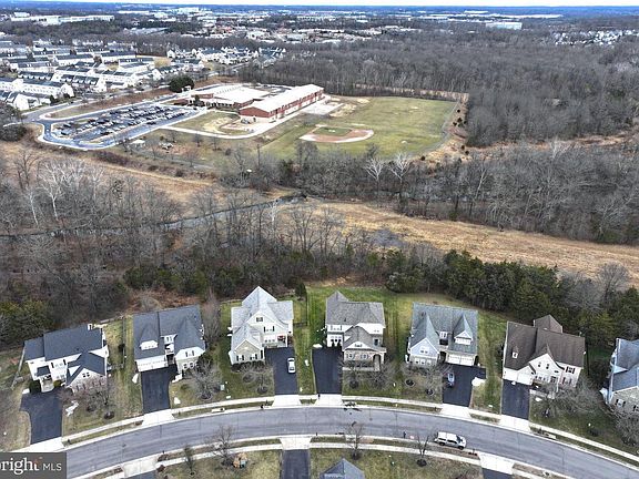 4th image of 9322 Falling Water Dr