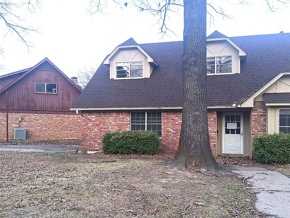 2nd image of 2 Woodcliff Dr
