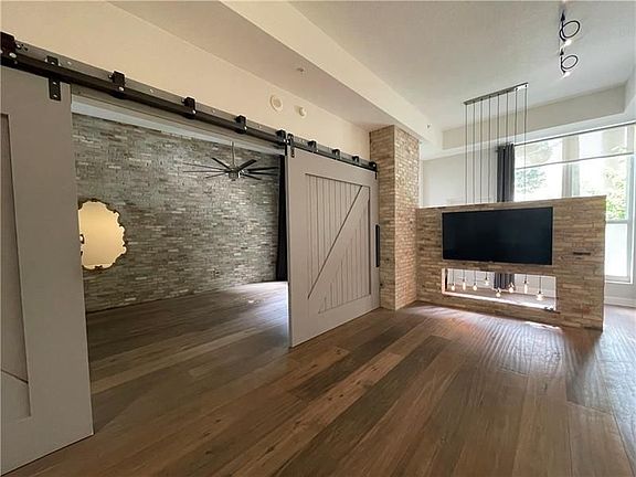 3rd image of 550 Okeechobee Blvd APT 118