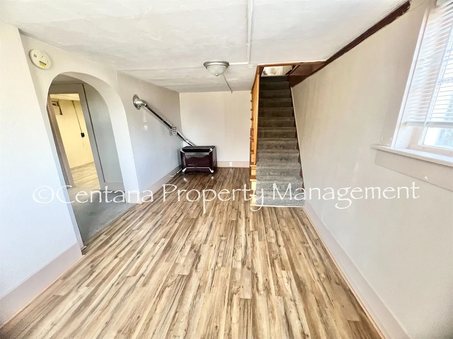 Quaint 2-bedroom cottage located in uptown Butte! — Photo 3