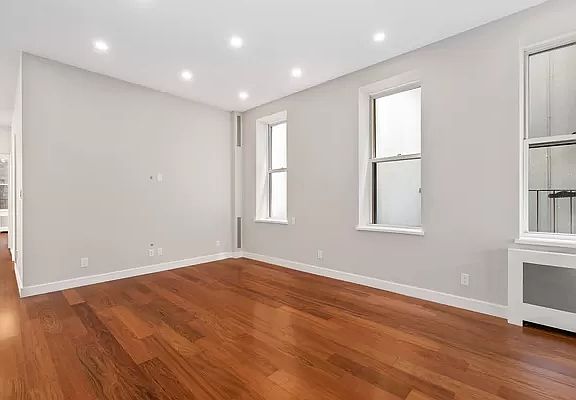 4th image of 57 W 58th St APT 4H