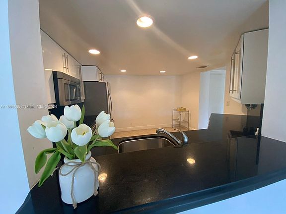 2nd image of 9777 Westview Dr APT 1120