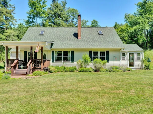 10411 Bottom Creek Rd, Bent Mountain, VA 24059