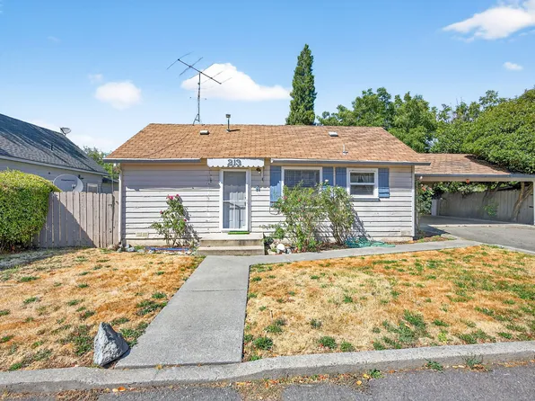 213 Arbor St #A-b, Rogue River, OR 97537