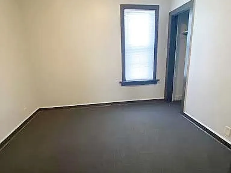 2407 N Frederick Ave — Photo 16