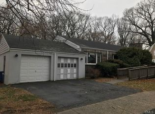 186 Texas Ave, Bridgeport, CT 06610