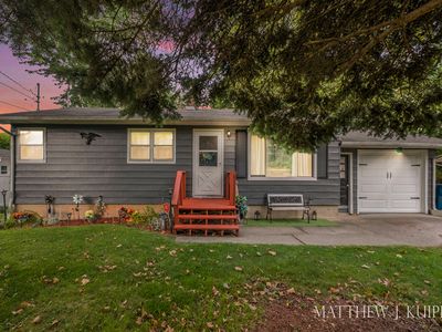 1421 Benning Ave NW, Grand Rapids, MI, 49504