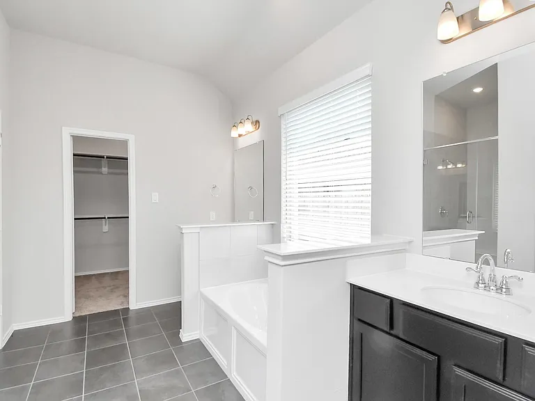 1242 Muscadine Hollow Ln — Photo 34