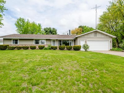 5575 Meadowbrook Rd, Eau Claire, MI, 49111