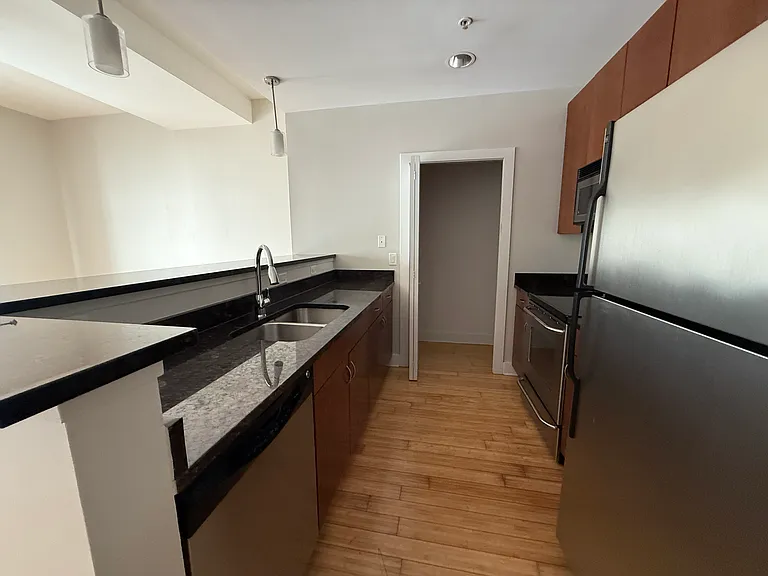1010 Central Ave #318 — Photo 4