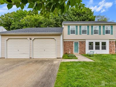 18 Heather Dr, Edison, NJ, 08820