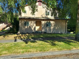 824 Grant St APT 6, Pt Townsend, WA 98368